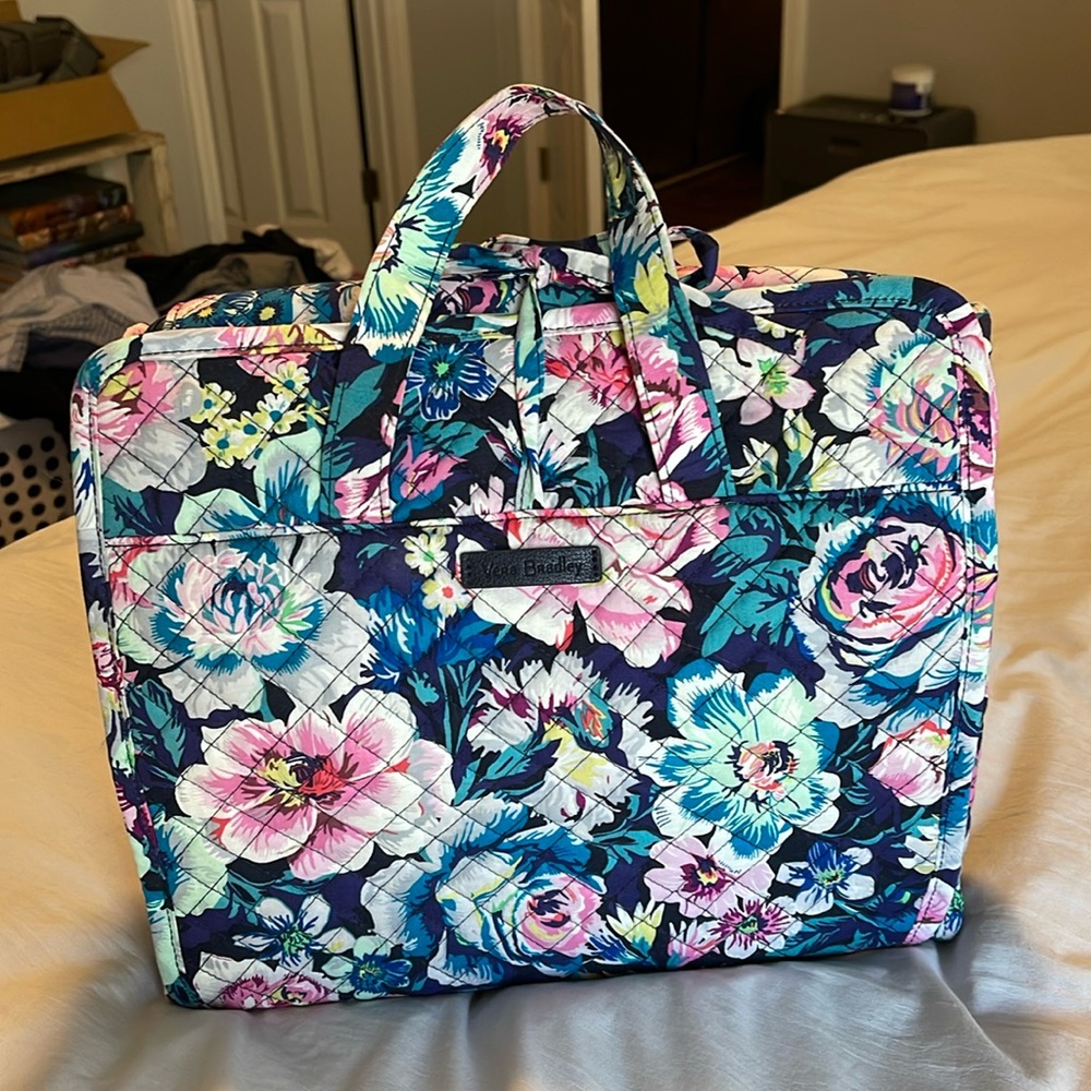VERA BRADLEY Outlet Grand Hanging Organizer - like new